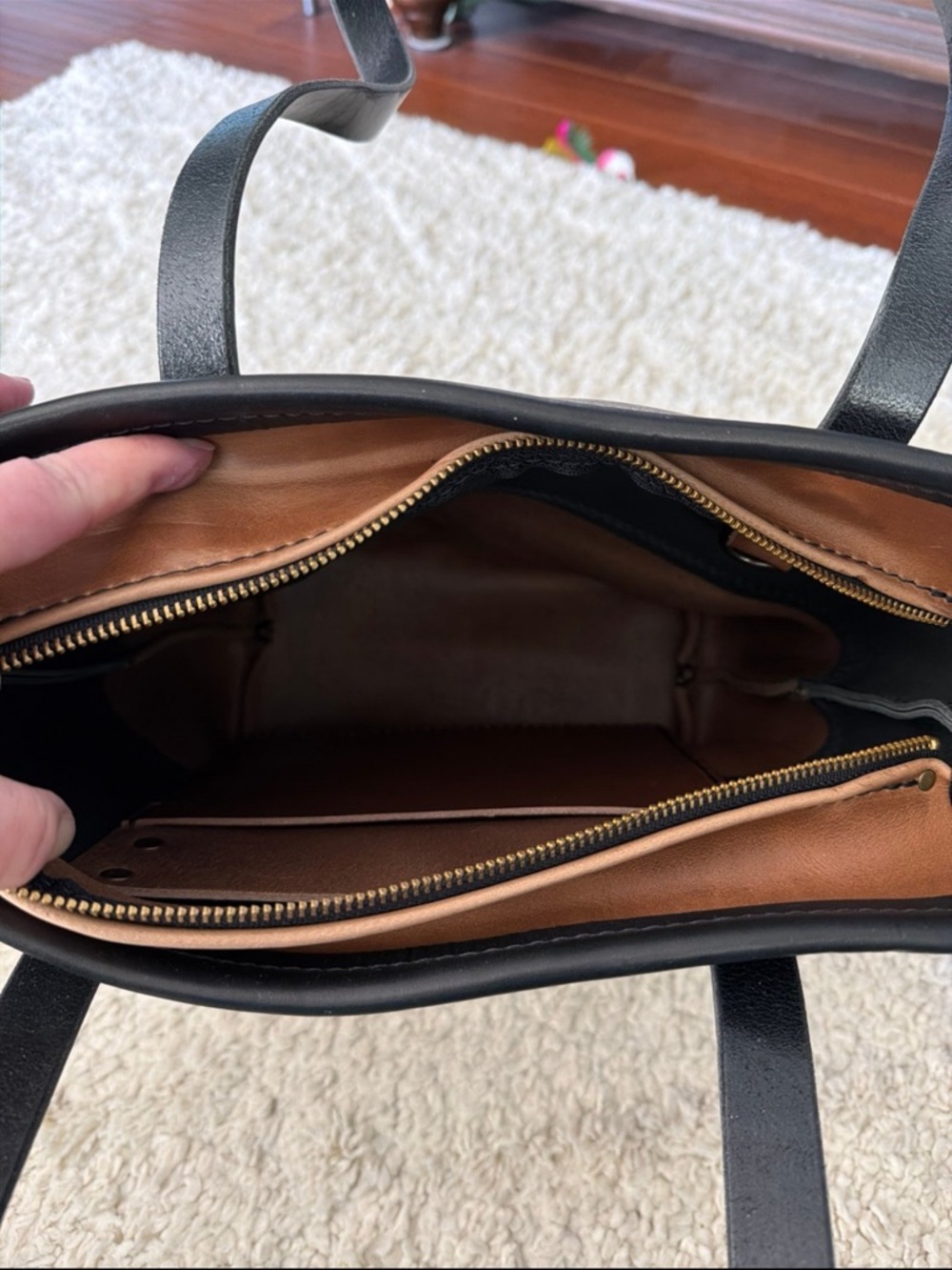 Range Leather mesa tote in maple and black - Picture 4 of 4